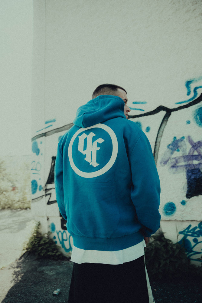 
                  
                    Laden Sie das Bild in den Galerie-Viewer, HOODIE BLUE
                  
                