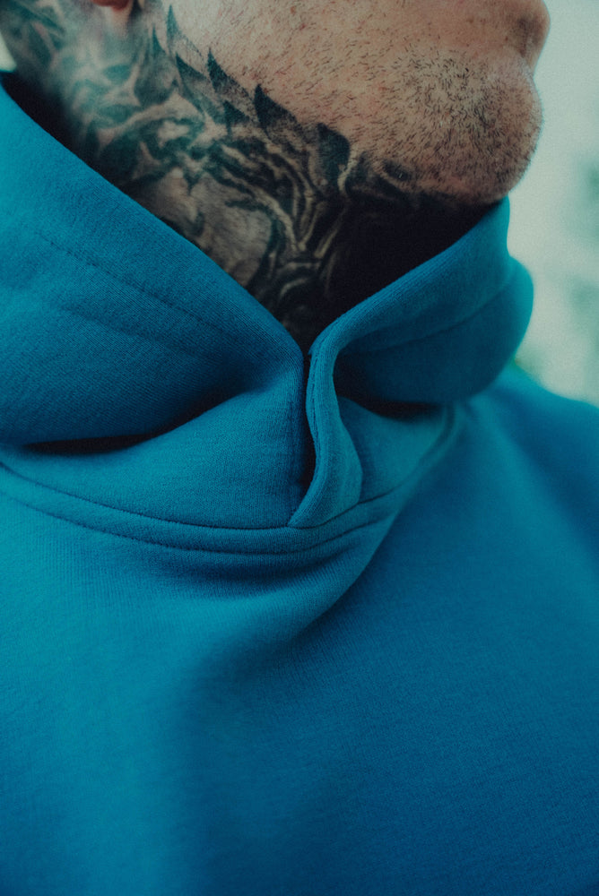 
                  
                    Laden Sie das Bild in den Galerie-Viewer, HOODIE BLUE
                  
                