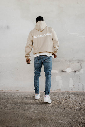 
                  
                    Laden Sie das Bild in den Galerie-Viewer, HOODIE BEIGE NOBASICSHIT
                  
                